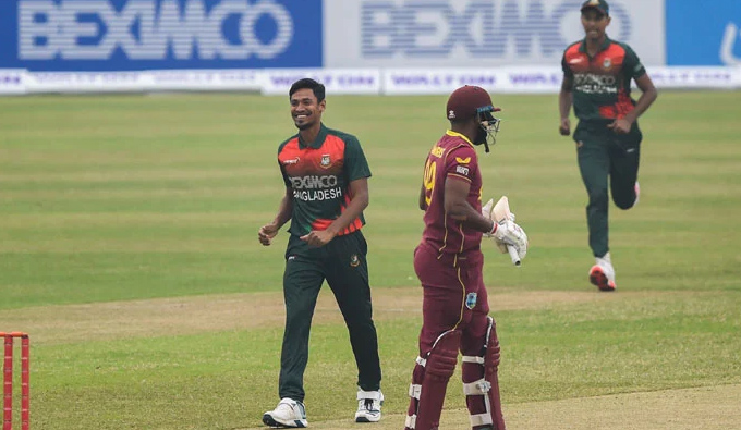 ৯ রানের মাথায় ব্রেকথ্রো এনে দিলেন মুস্তাফিজ