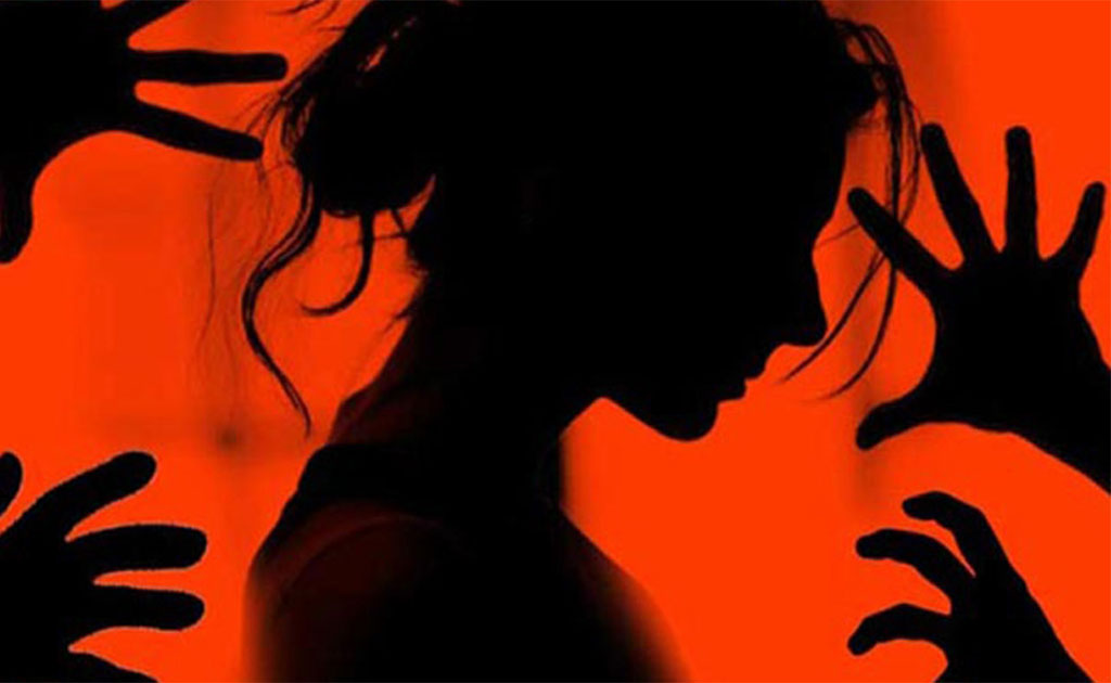 নোয়াখালীতে এবার সন্তানদের সামনে মাকে বিবস্ত্র করে নির্যাতন