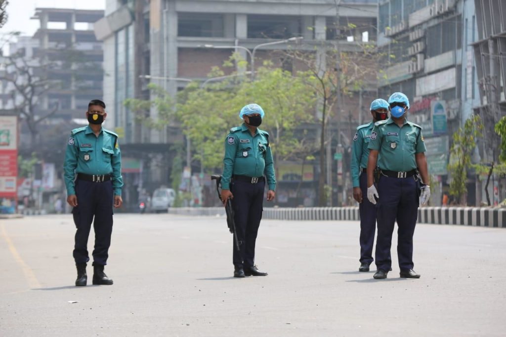 পুলিশের প্রতি আস্থা কীভাবে ফিরিয়ে আনা যায়