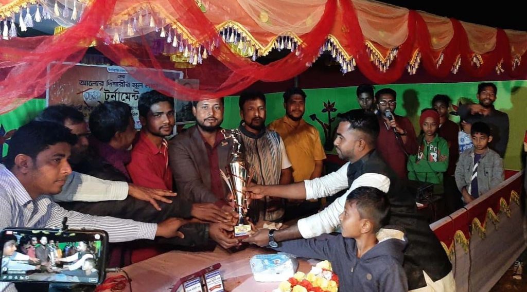 মুজিব জন্মশতবর্ষ উপলক্ষে ব্যাডমিন্টন টুর্নামেন্টের ফাইনাল অনুষ্টিত