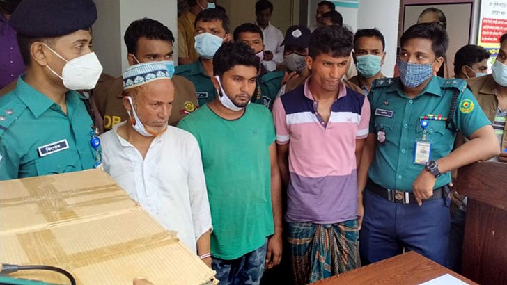 কুমিল্লা বিশ্ববিদ্যালেয় শিক্ষার্থী যখন ডাকাত