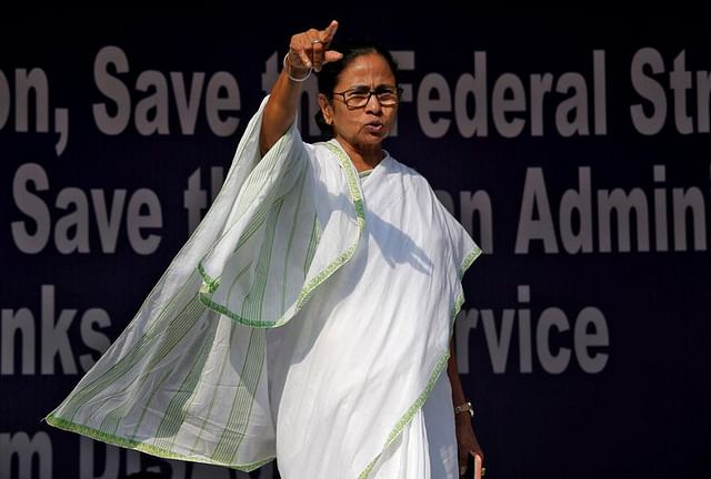 মমতার ভাগ্য নির্ধারণে ভবানীপুরে ভোট শুরু