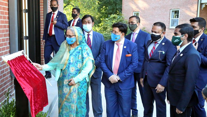যুক্তরাষ্ট্রে বাংলাদেশ হাউজ উদ্বোধন করলেন প্রধানমন্ত্রী