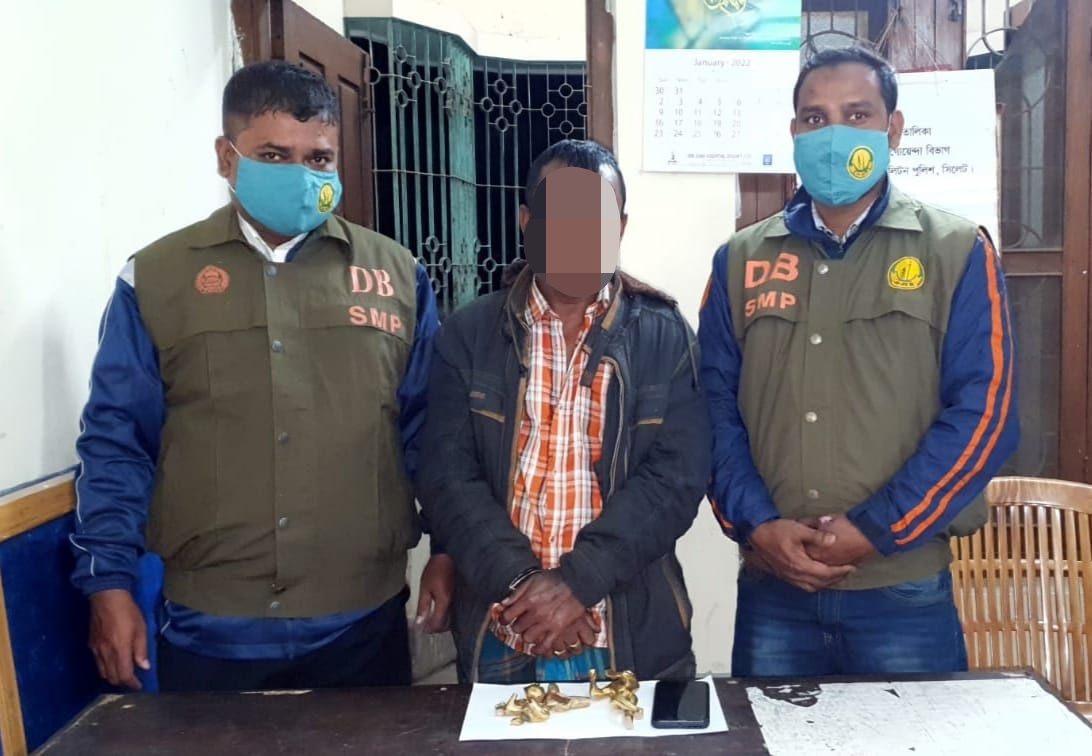 সিলেটে পিতলের মূর্তিসহ স্বর্ণ প্রতারক চক্রের সদস্য গ্রে’প্তার