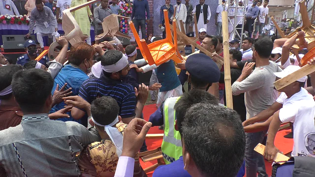 রাজশাহীতে আ.লীগের সম্মেলনে সংঘর্ষ, পাঁচ পুলিশসহ আহত ২৫