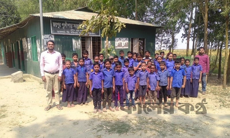 টাঙ্গাইলে প্রাথমিক বিদ্যালয়ের ১১২১ শিক্ষক পদ ফাঁকা!