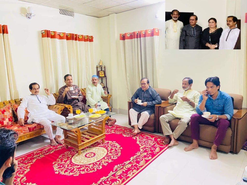 অসুস্থ আ.লীগ নেতাকে  দেখতে মহানগর আওয়ামীলীগের নেতৃবৃন্দ।
