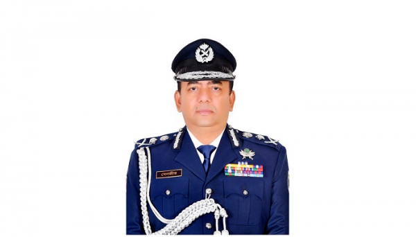 দেশপ্রেম নিয়ে পুলিশের প্রত্যেক সদস্যকে কাজ করতে হবে: আইজিপি
