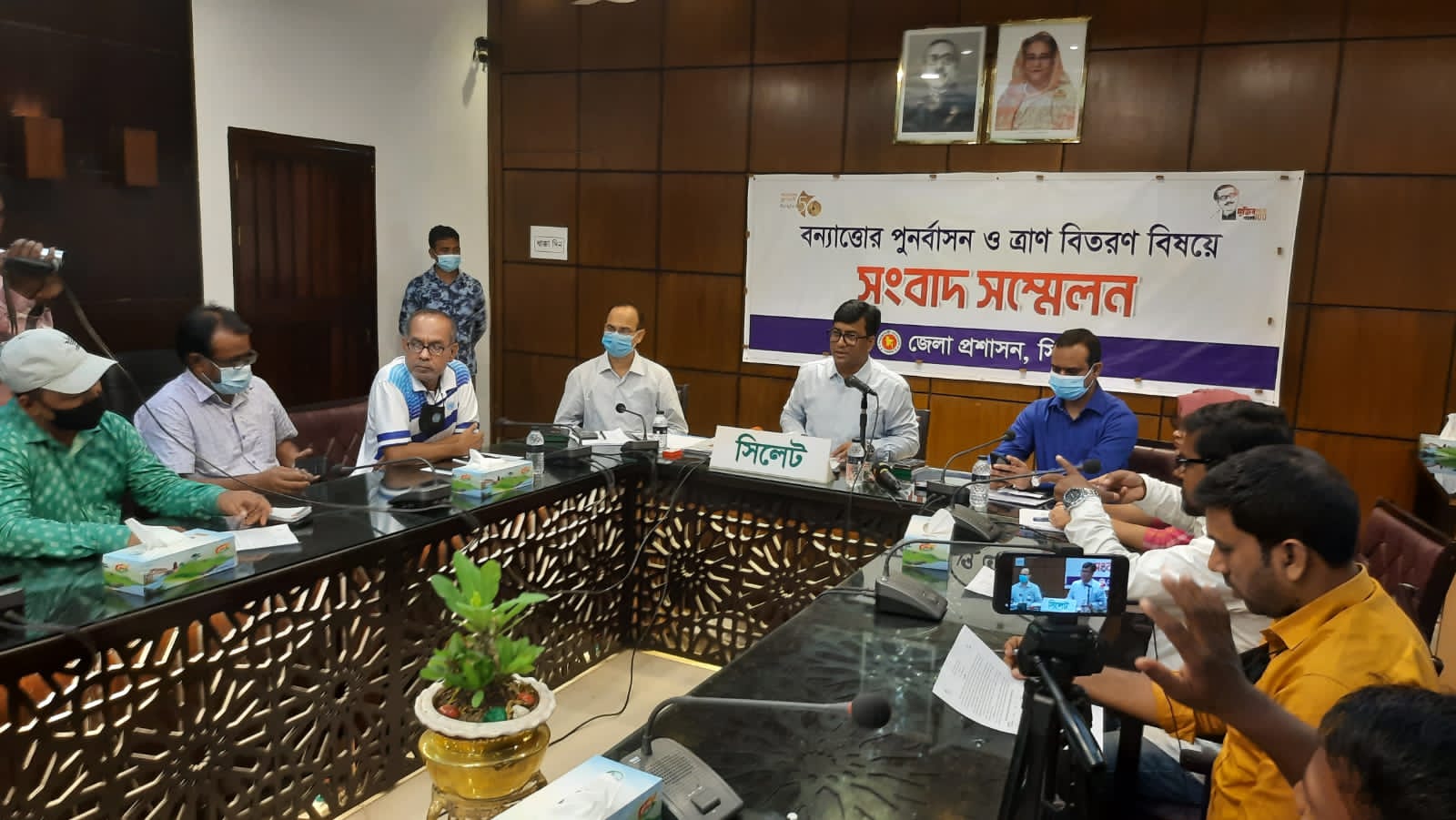 সিলেটে বন্যায় ক্ষতিগ্রস্থদের বাড়ি-ঘর নির্মাণে প্রধানমন্ত্রীর ৫কোটি টাকা দান