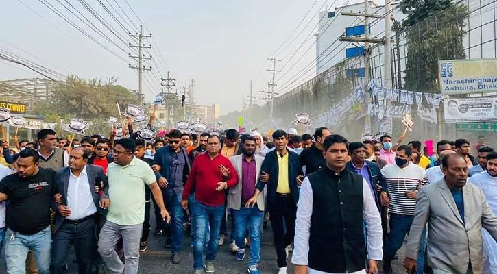 মহাসড়কে নৌকা প্রার্থীর মিছিল, দীর্ঘ যানজট