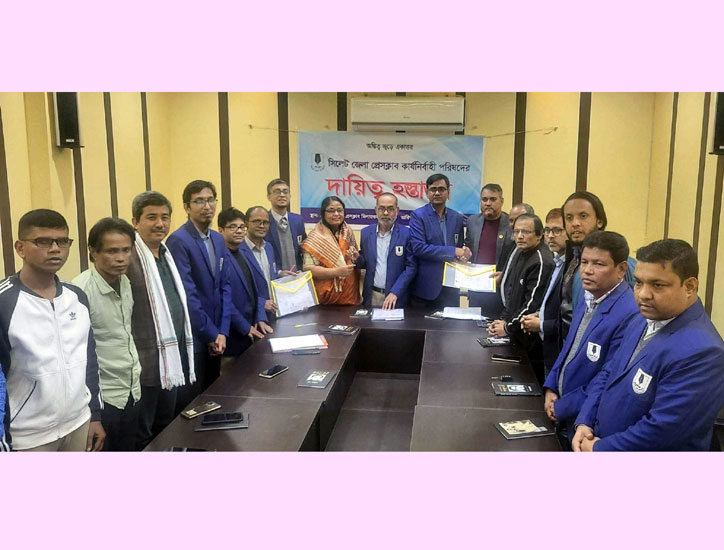 সিলেট জেলা প্রেসক্লাবে নতুন কমিটির দায়িত্ব গ্রহণ