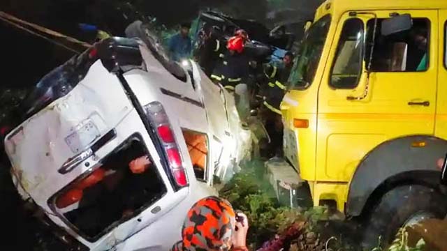 মাধবপুরে সড়ক দুর্ঘটনায় কুলাউড়ার একই পরিবারের চারজনসহ নিহত ৫