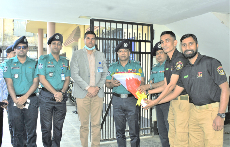 এসএমপি উত্তর অফিস পরিদর্শন করলেন পুলিশ কমিশনার
