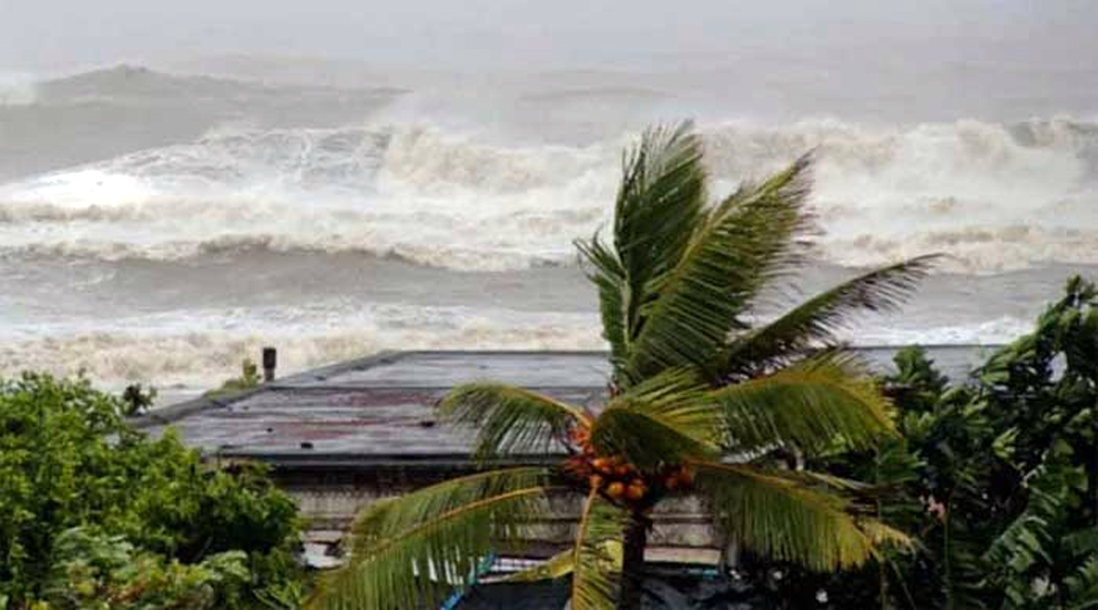 টেকনাফ ও সেন্টমার্টিনে ঘূর্ণিঝড় মোখার অগ্রভাগের আঘাত