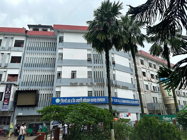ভাঙচুরের ঘটনায় ওসমানী মেডিকেলে মামলা, ইন্টার্ন চিকিৎসকদের কর্মবিরতি