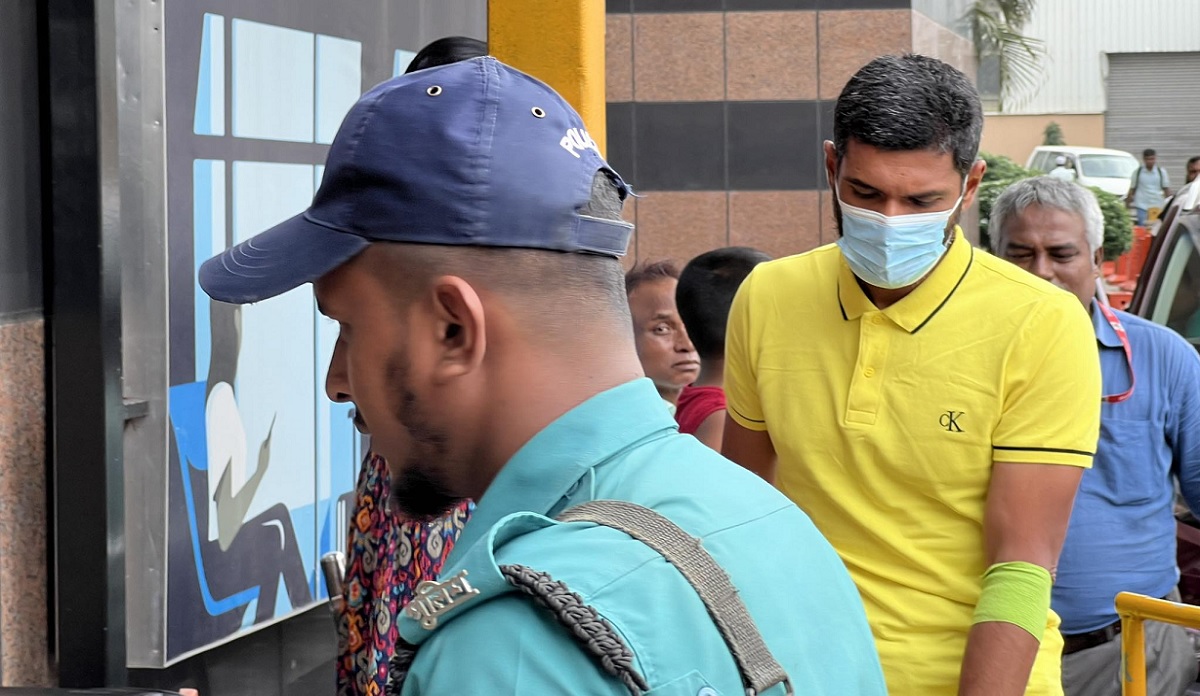 অনুশীলন শেষে ভারতীয় ভিসা সেন্টারে মাহমুদউল্লাহ