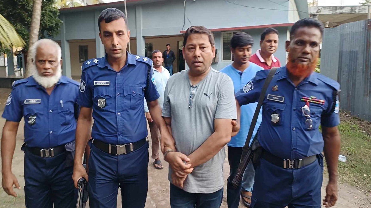 বোরকা পরে যুবলীগ নেতাকে হত্যা: আখাউড়া ইমিগ্রেশনে গ্রেফতার এক আসামি