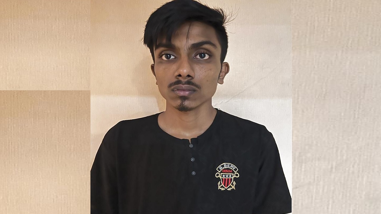 আইফোন কিনতে চুরি, কলেজছাত্র গ্রেপ্তার