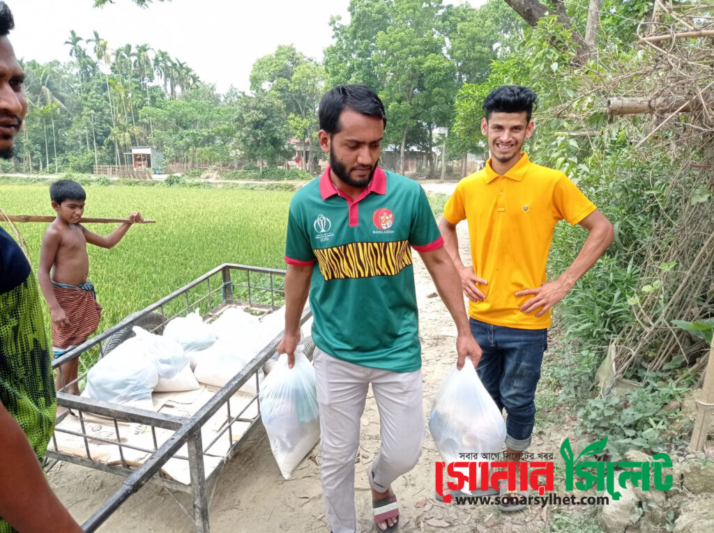 ছাত্রশিবিরের উদ্যোগে বন্যায় ক্ষতিগ্রস্থ পরিবারের মধ্যে ত্রাণ বিতরণ