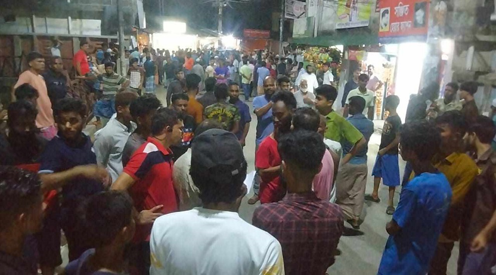 কাজীটুলায় জুয়া খেলায় বাধা দেওয়ায় যুবকের উপর হা ম লা, এলাকায় উত্তেজনা
