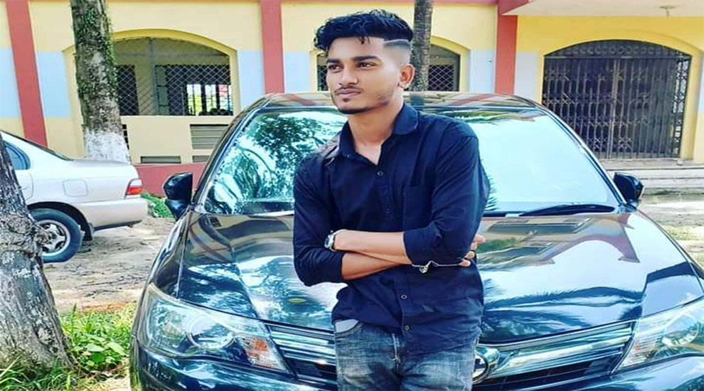 ছাতকে সড়কে প্রা ণ গে ল কলেজ ছাত্রের