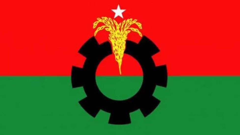 সাবেক এমপিকে নিয়ে ক টূক্তি, বিএনপি নেতাকে শো ক জ