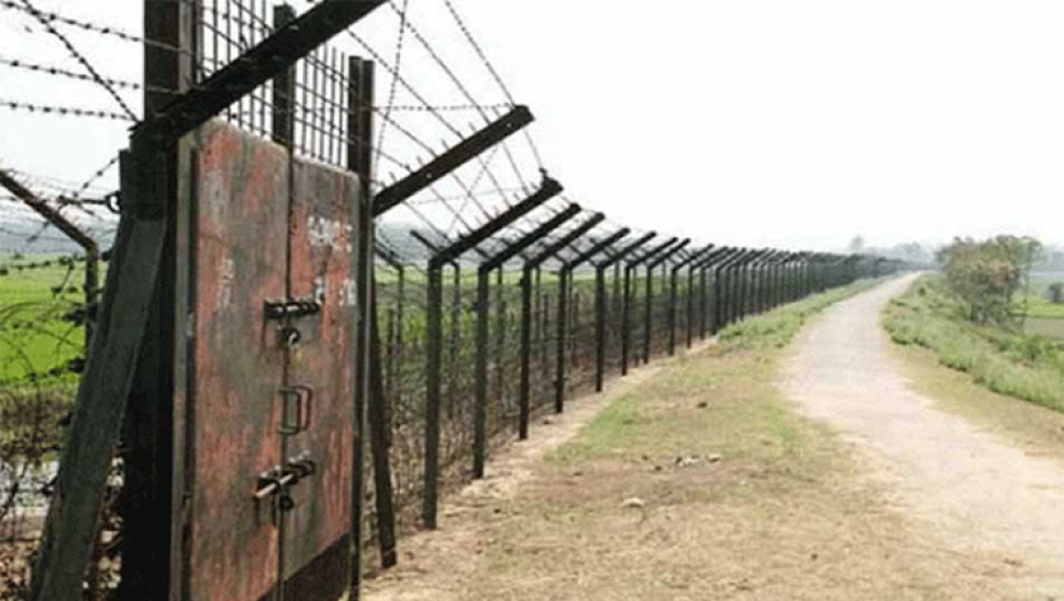 ৩ দিনে মৌলভীবাজার সীমান্তে আটক করা হয়েছে ৭৪ জনকে