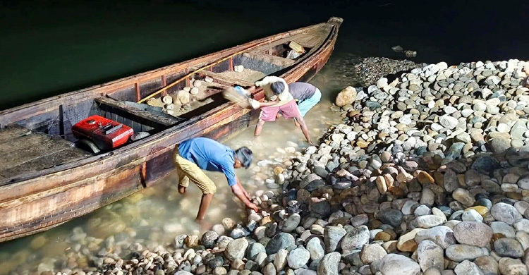 সাদাপাথর লুটের ঘটনায় হাইকোর্টে রিট,  ১২ হাজার ঘনফুট পাথর উদ্ধার
